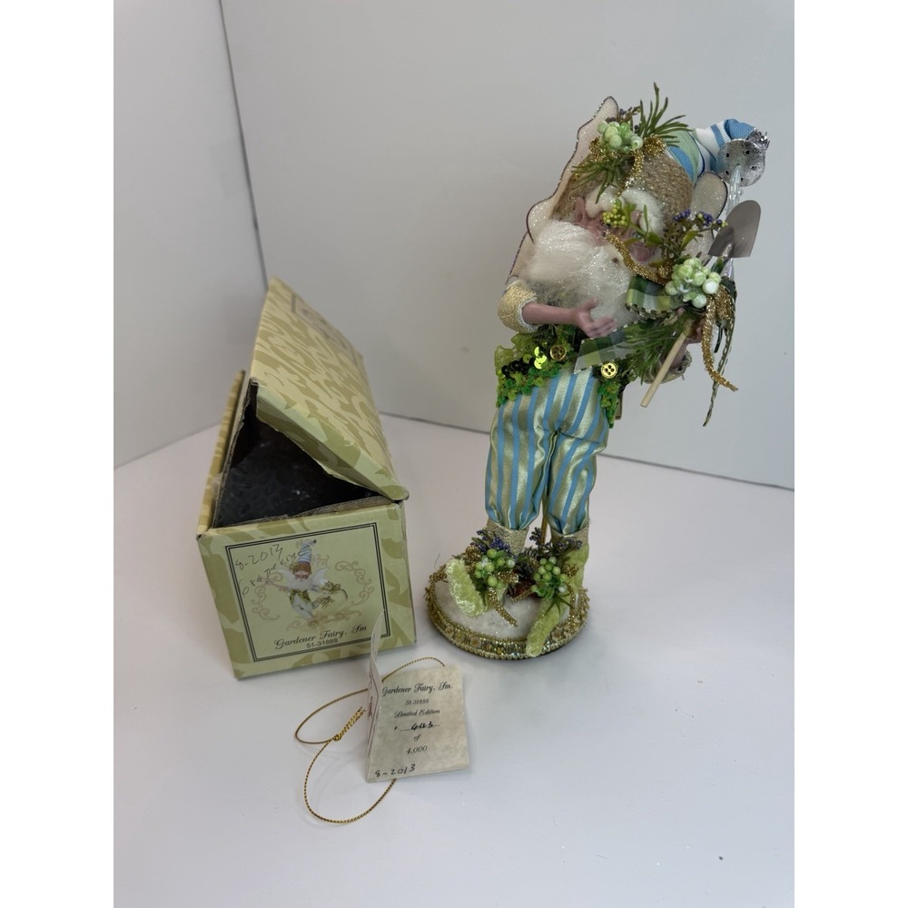 Mark Roberts Gardener Fairy Small 51-31888 2012 Limited Elf Fantasy W/ Base